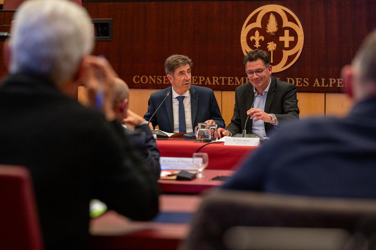 Réunis dans l’hémicycle du Département des <a href="/AlpesMaritimes/">alpesmaritimes</a> pour le Comité de programmation 2024 du <a href="/Smiage06/">SMIAGE Maralpin</a>💧

Cette année, nous engageons 110 millions d’euros sur l’ensemble du territoire pour lutter contre les inondations et améliorer la gestion de la ressource en eau, à