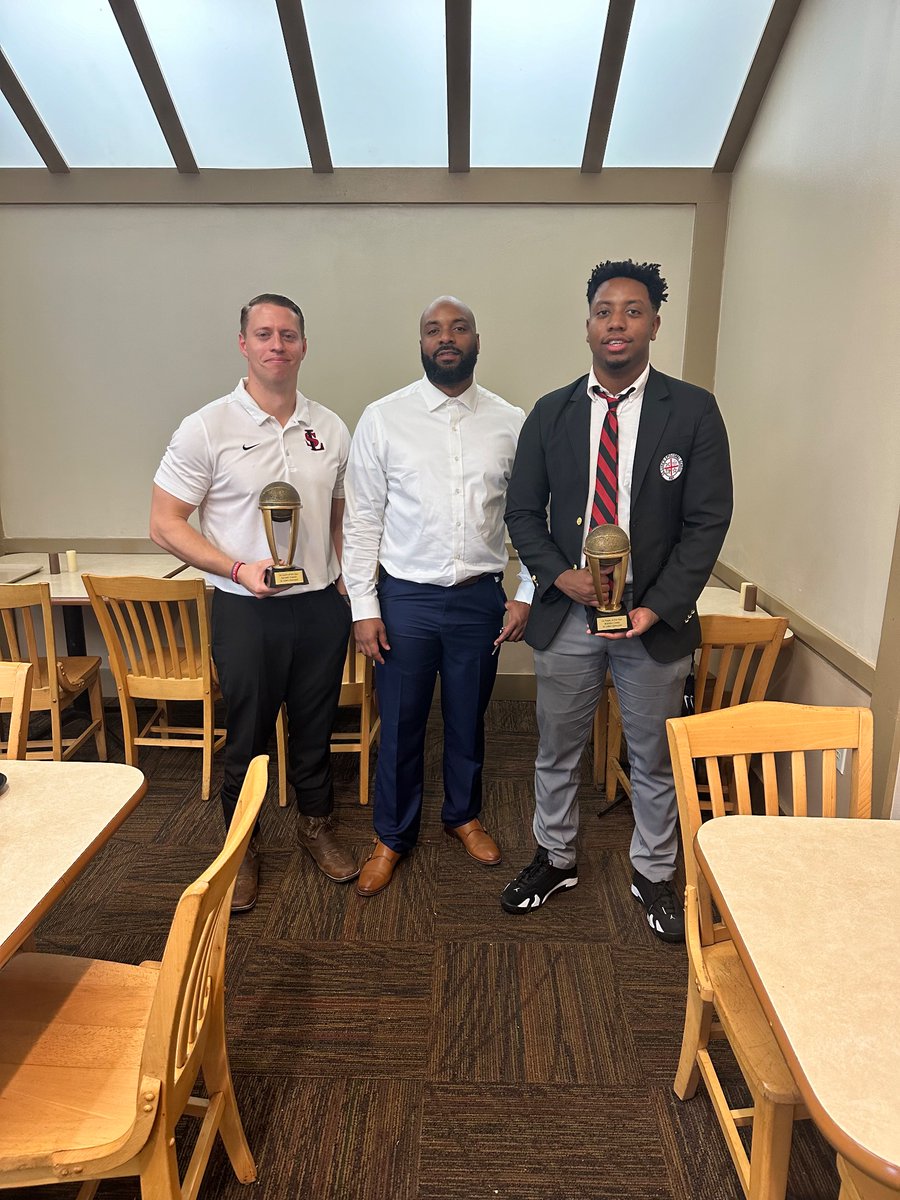 Bj Cooks (@bc10ks) on Twitter photo Blessed to be recognized by the Optimist Club as Player of the Year !!! 💙🖤.. #WARHAWKWAY
<a href="/warhawkmbb/">Calhoun CC Men's Basketball</a> <a href="/DeuceBelk/">Deuce Belk</a> <a href="/CourtTalkSE/">Blake Franks</a> <a href="/CoachDPowell334/">Derrick Powell</a> <a href="/coachstewart33/">Isaac Stewart</a> Blessed to be recognized by the Optimist Club as Player of the Year !!! 💙🖤.. #WARHAWKWAY
<a href="/warhawkmbb/">Calhoun CC Men's Basketball</a> <a href="/DeuceBelk/">Deuce Belk</a> <a href="/CourtTalkSE/">Blake Franks</a> <a href="/CoachDPowell334/">Derrick Powell</a> <a href="/coachstewart33/">Isaac Stewart</a>