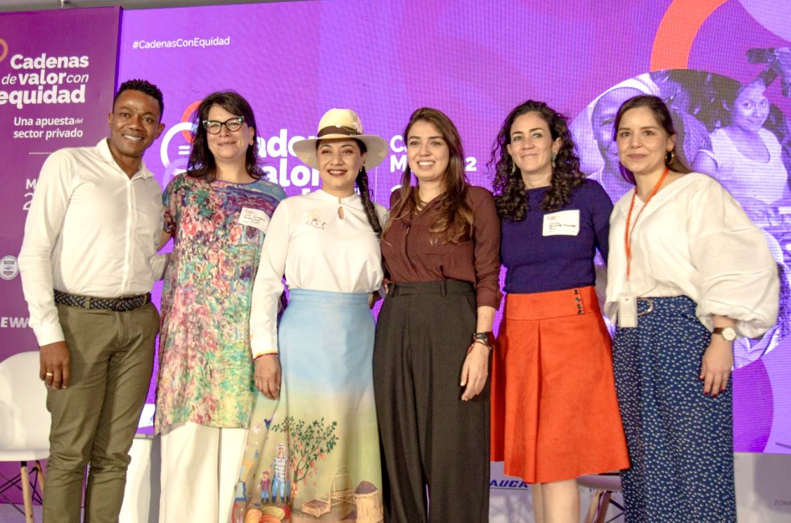core_woman's tweet photo. En el cierre del proyecto “Fortalecimiento de equidad de género en organizaciones y participación de mujeres en cadenas de valor en municipios del Programa de Desarrollo con Enfoque Territorial – PDET priorizados”, y con apoyo del programa #GenerandoEquidad @USAID_Colombia, 🧵👇 https://t.co/zaQ3F49ZR6