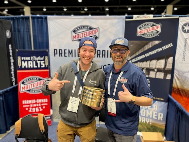 Congrats to Mike from Jack Rabbit Brewing for winning the MMC Sieve Giveaway at the California Craft Beer Summit this week! 

Thank to all for stopping by our booth! Cheers!

#craftbeer #craftbrewery #craftbrewer #malteuropmaltingco #cacraftbeer