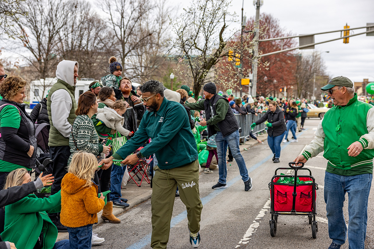 ibew481's tweet photo. #IBEW Local 481 marched in downtown Indianapolis's 42nd Annual #StPatricksDay Parade earlier today. Thanks to all who joined us! ☘️ https://t.co/otm2mp9Wkx