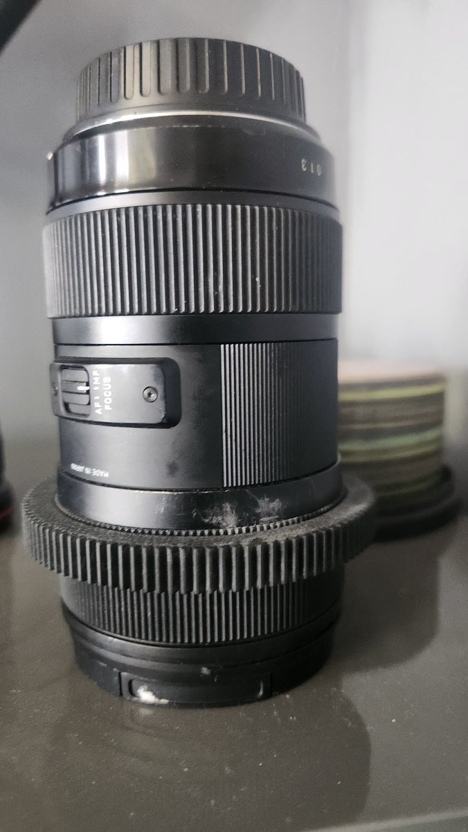 Selling some gear... $250 for the mixer and $400 for the lens. Clean! LMK. 1st come, 1st serve. #zooml8 #mixer #sigma #Zooml8 Sigma 18-35mm f1.4 EF