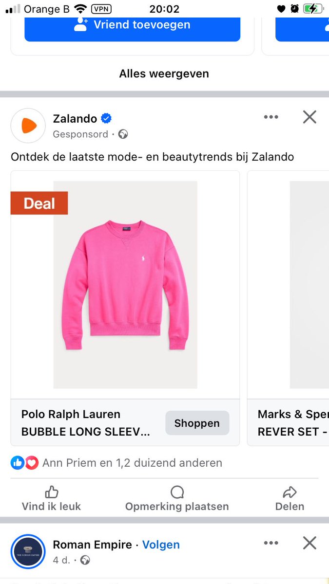 Vandaag bleef ik met mijn mooie trui ergens hangen.. Gescheurd. Jammer 😆... Ik scroll nu juist even door Facebook; komt precies diezelfde trui daar te staan. 😅 Uhmmm hellloooo... Creepy toch?