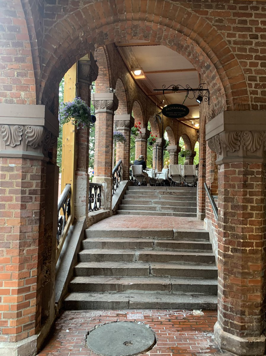 Huk06's tweet image. Show me a picture you took can be used as a wallpaper