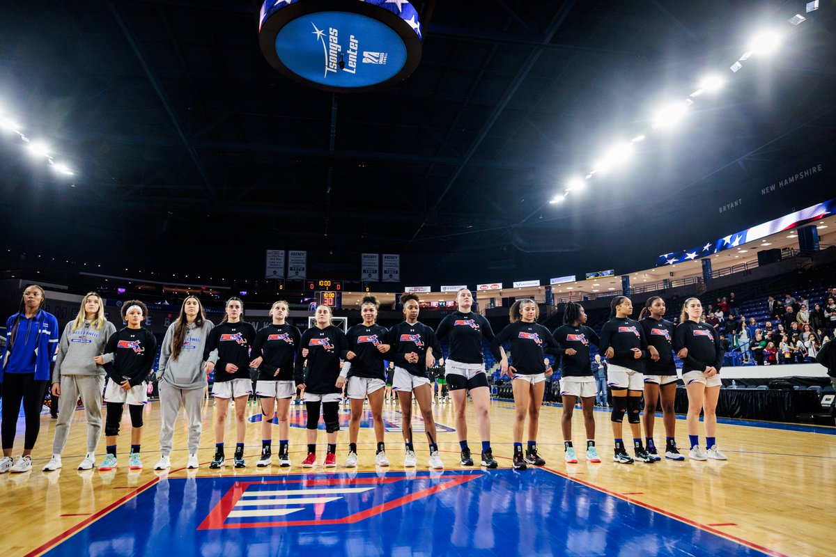 Incredibly proud of this group for everything they've done this season! 🫶 Looking ahead to next season! 👊 #UnitedInBlue | #AEHoops