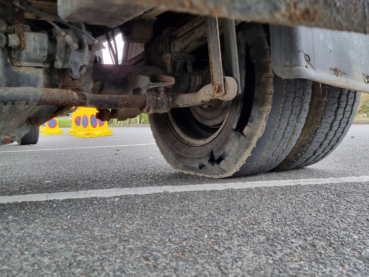 This is the rear tyre of a vehicle stopped by our Community Team during a joint road check with Driver & Vehicle Standards and St Brelade Honorary Police - we can’t stress enough the importance of ensuring your vehicle is in a road worthy condition #RoadSafety @stbrelade