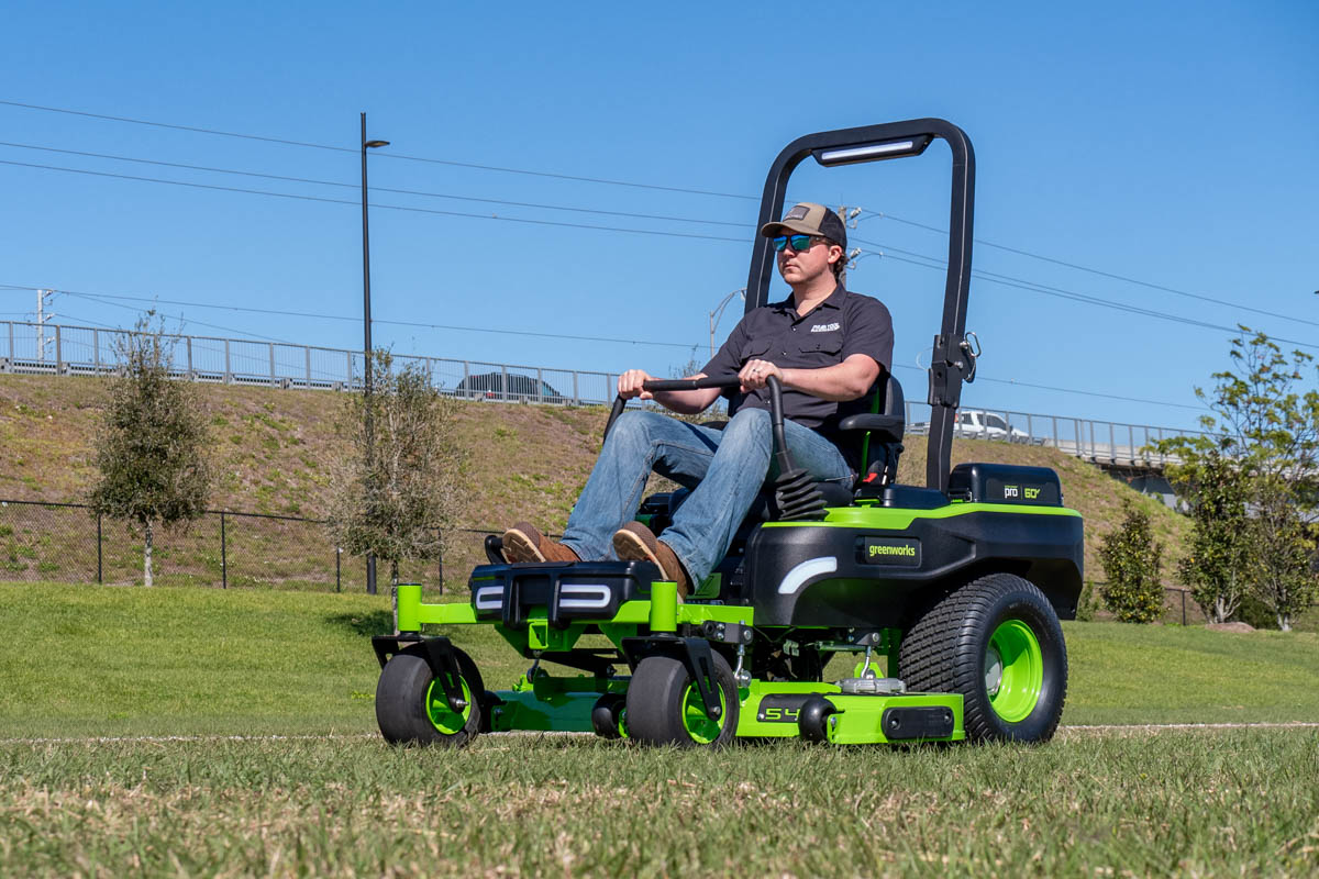 Checking out the new @greenworkstools Maximus Z zero-turn lawn