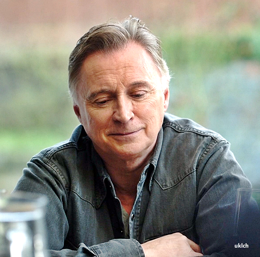 Hello #dearies, I just wanted to give proof that I'm still alive 😁 Hope everyone has a wonderful weekend!