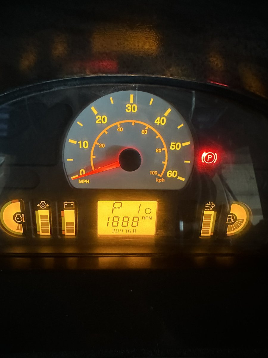 2013 rogator 1300 for sale 
Tank stretched to 1600 gal 
120’ 
Section control
Auto boom
Raven viper pro
3047 hours 
$195,000
Retweets appreciated