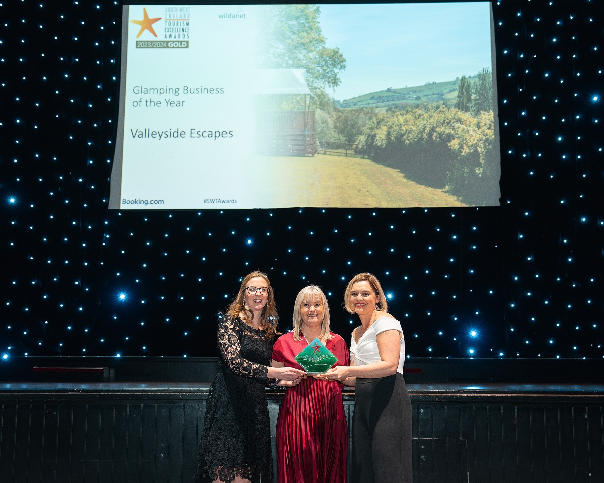 We're officially the best glamping site in the South West after receiving GOLD at last night's @swtourismawards #tourismawards #SWTAwards #glampinguk #ukglamping #familyglamping