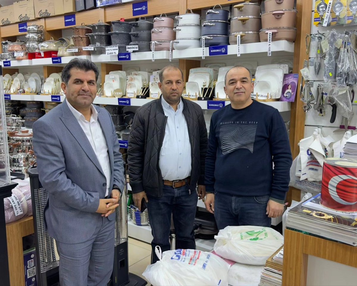 Rahmet, bereket ve mağfiret ayı Ramazan-ı Şerif’i dolu dolu geçirmeye devam ediyoruz. 
Bugün de, iftardan önce değerli esnaflarımızı ziyaret ettik. 
Muhabbetimiz daim olsun inşallah.

#Ramazanayı 
#midyatmeso
#midyatesnafvesanatkarlarodasi 
#midyatesnaf
#dargecitesnaf