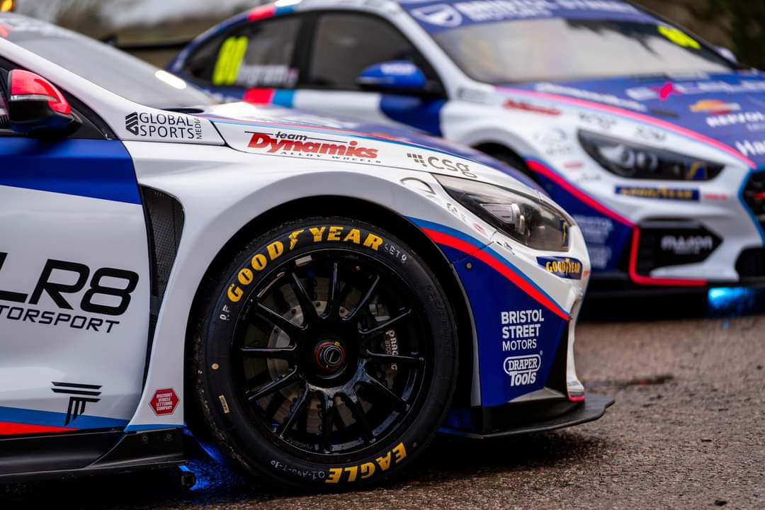TheHardCompound's tweet image. **BREAKING**

A fresh, clean look for the @Excelr8M Hyundai i30s that are to tackle the @BTCC this year.

A clean, on-brand look for @Tomingram80, @TomChilton_, @PearsonRacing &amp;amp; @nik

Top sponsors &amp;amp; drivers on board, is it a title winner?

#btcc #Hyundai #excelr8 #livery