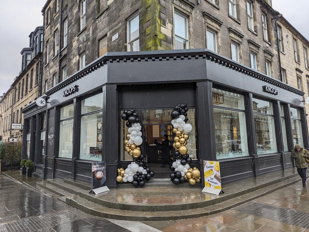 Great to see this latest addition to #GeorgeStreet #Edinburgh #hotchocolate specialists @KnoopsChocolate