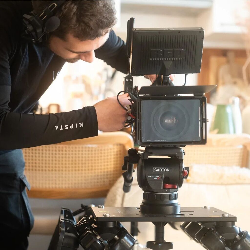 CartoniSocial's tweet photo. French Director & DP Jules Travet @hugoboue.1 shooting with Cartoni Focus 18 Systems and a @reddigitalcinema camera.
Credits @jules_trvt
#cartonisocial #cartonitripods #cartonifocus18 #shootingtime #filmmaking #directorofphotography #redcamera #cameraโฆ https://t.co/Ya75PKx1iN https://t.co/KM6J515dWk