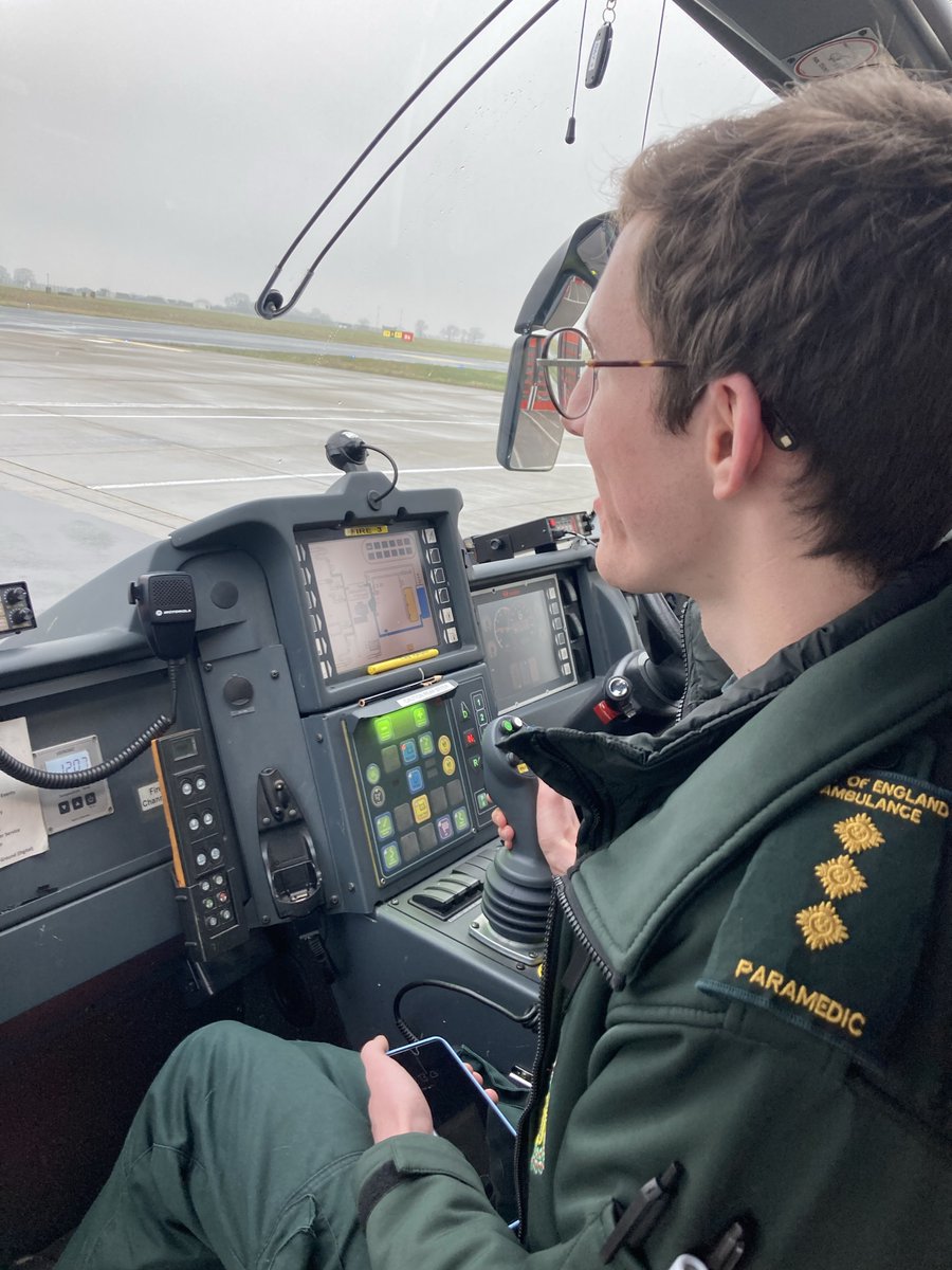 TrainEEAST tweet media