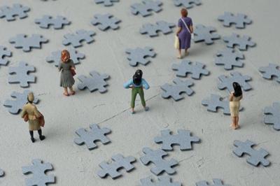 SterlingHirsch's tweet photo. Women have made significant strides in achieving gender parity in the workforce and education over the past few decades. However, when it comes to investing for women and financial planning, studies show that women are still lagging https://t.co/dbkDjHg3nk https://t.co/oBIIJgusAC