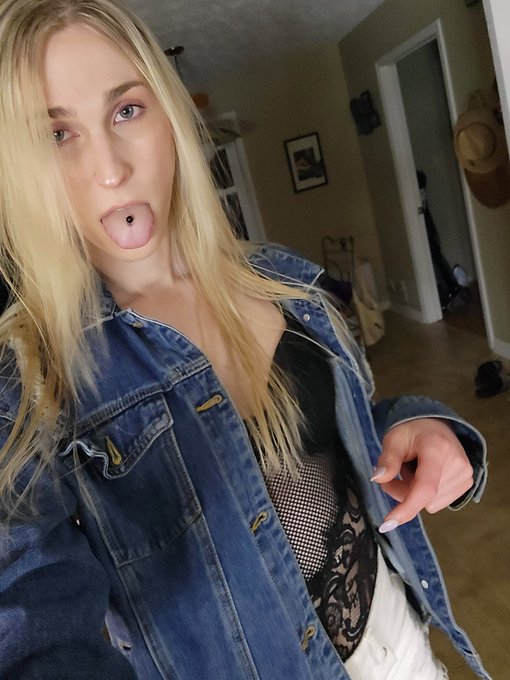 Go masturbate here https://t.co/9DML5Jl8G8 https://t.co/L80xVYgeDI<a href="/tag/caption"class="tags"><span>#caption</span></a>