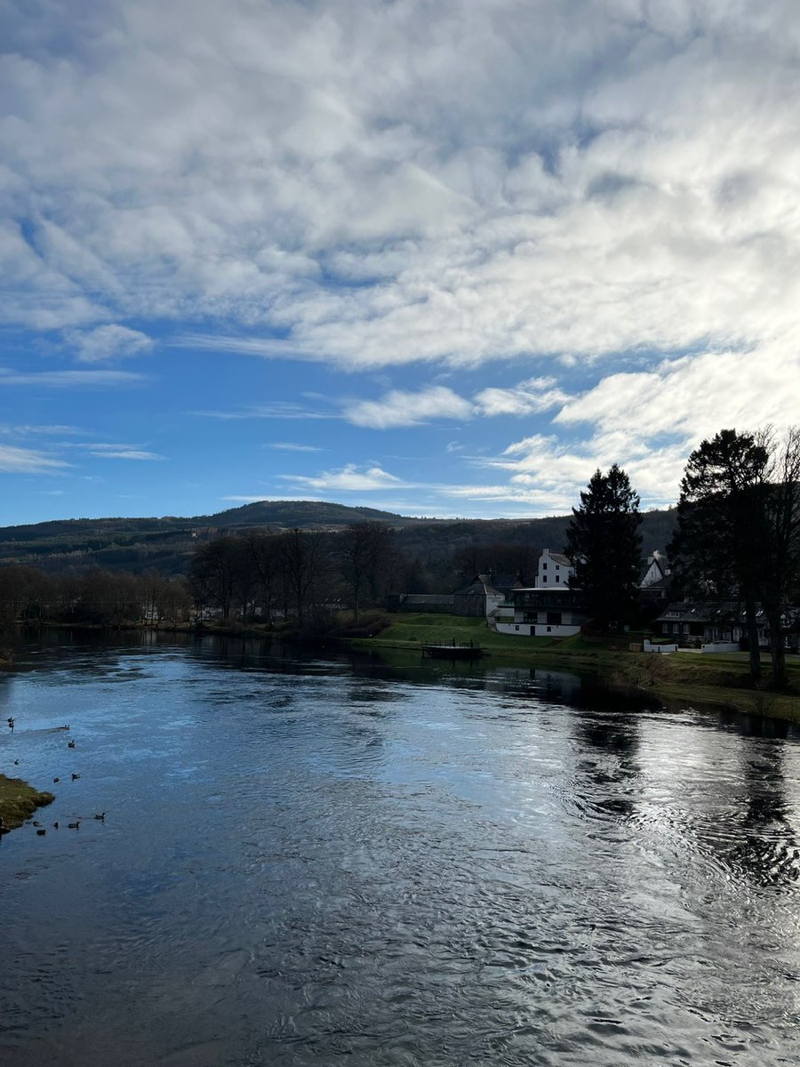 This is the welcome sight for our trail runners as they reach the end of our trail run. 

Just over the bridge across the River Tay and back into Kenmore to finish! 

aberfeldytriathlon.com/drummond-hill-…