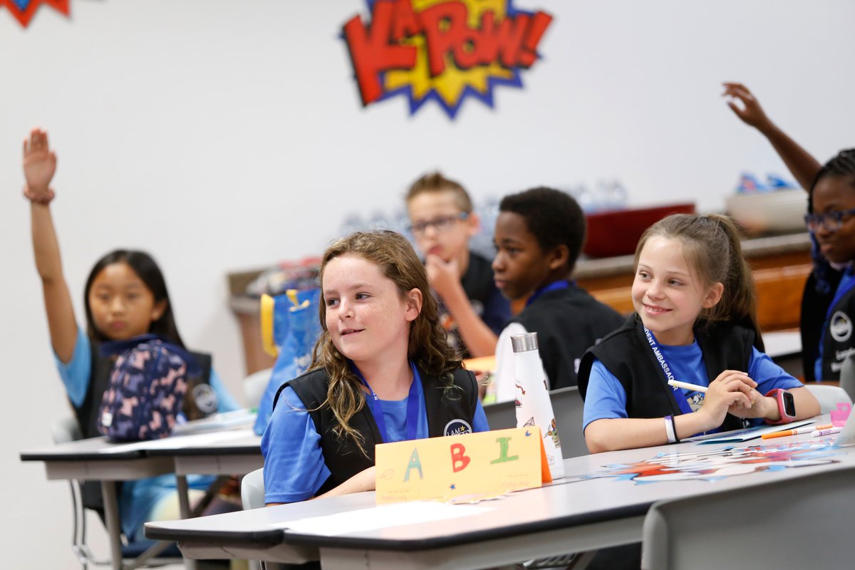 ELPASO_ISD's tweet photo. El Paso ISD community, we hope you’ve had a restful spring break! We would like to remind you that classes will resume Monday, March 18. As we get closer to the end of the school year, let's aim to stay motivated and work toward achieving our educational goals.  #ItStartsWithUs https://t.co/TksrcajbDY