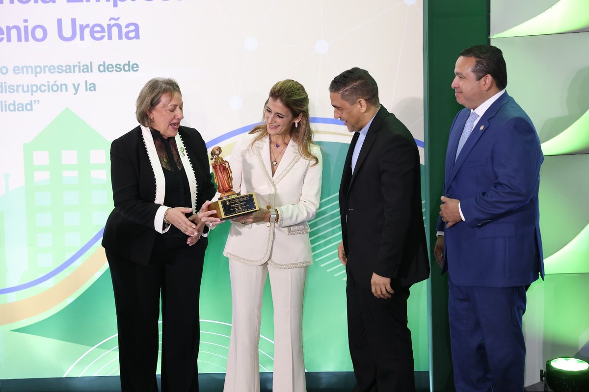 Hoy presenté los 'Pilares de un Futuro Empresarial y Social' en el marco del Desayuno Conferencia Empresarial Manuel Arsenio Ureña de la Fundacion Arquidiocesana Santiago Apóstol (FASA) En esta era de transformación sin precedentes, donde la incertidumbre marca el paso de…