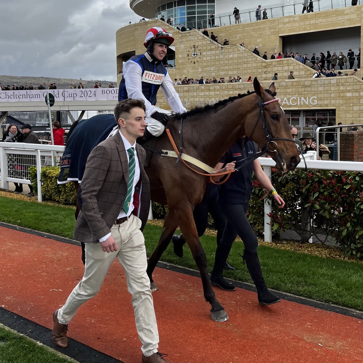 Heartbreak for The Jukebox Man 💔

He’s received an almighty reception 👏