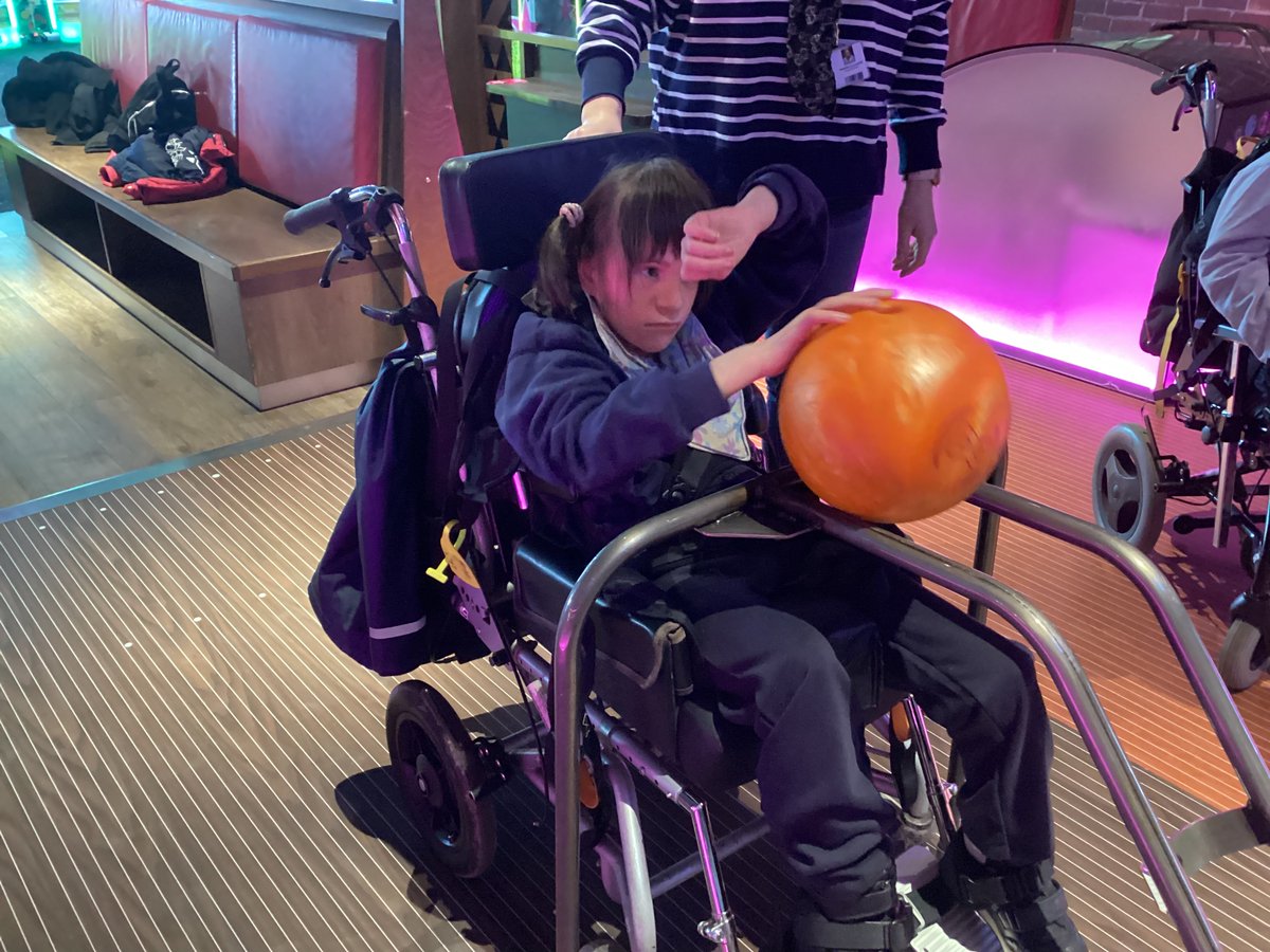 ApplefieldsSchl's tweet photo. Class 1 had an amazing time at Hollywood Bowl! https://t.co/Hg69V9efiw