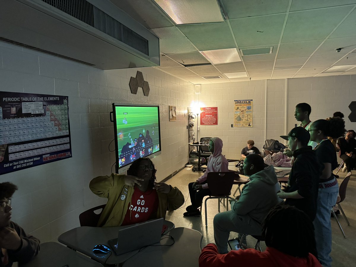 Club time with the #videogameclub. #clubday <a href="/Doss_STEM/">Doss Health Science Academy</a>