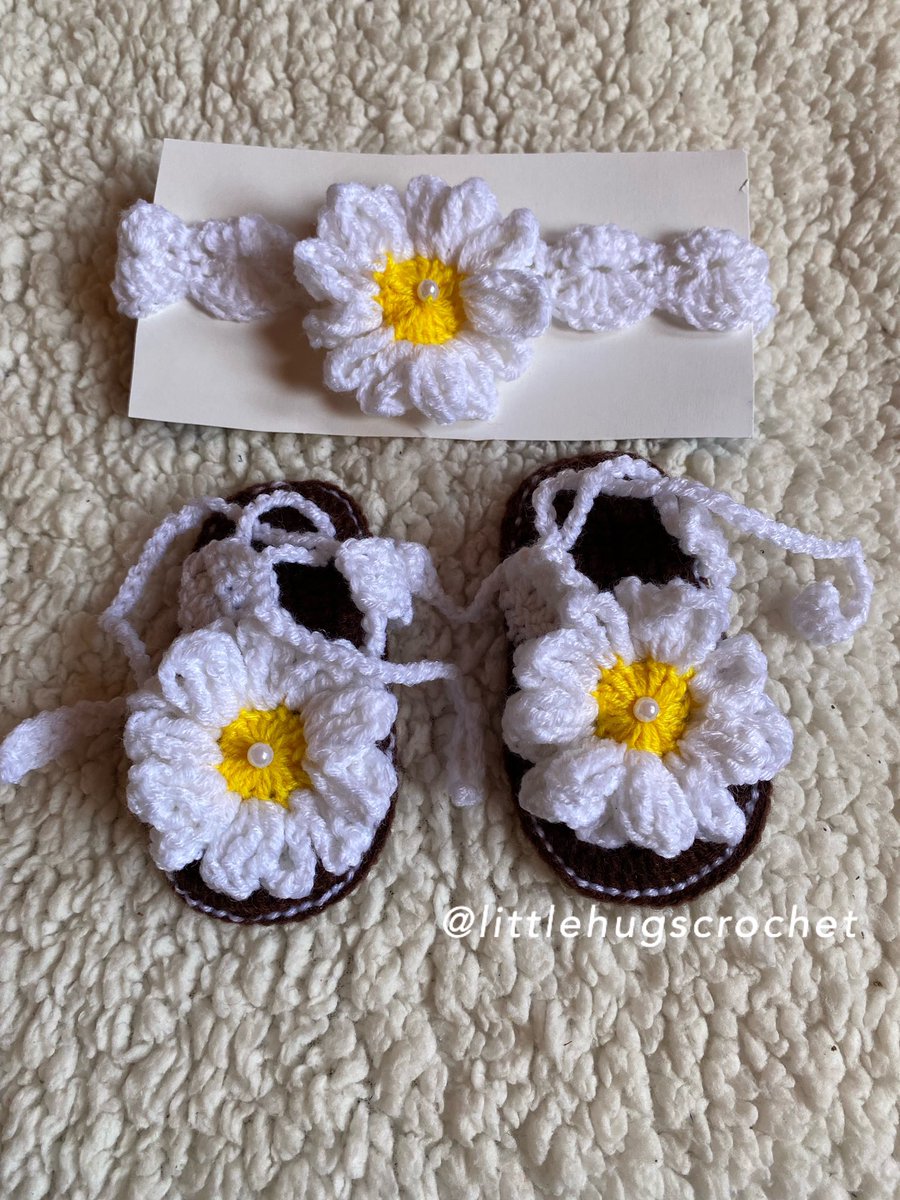 Our flower baby sandals are the cutest 🌻🤍🫶🏽