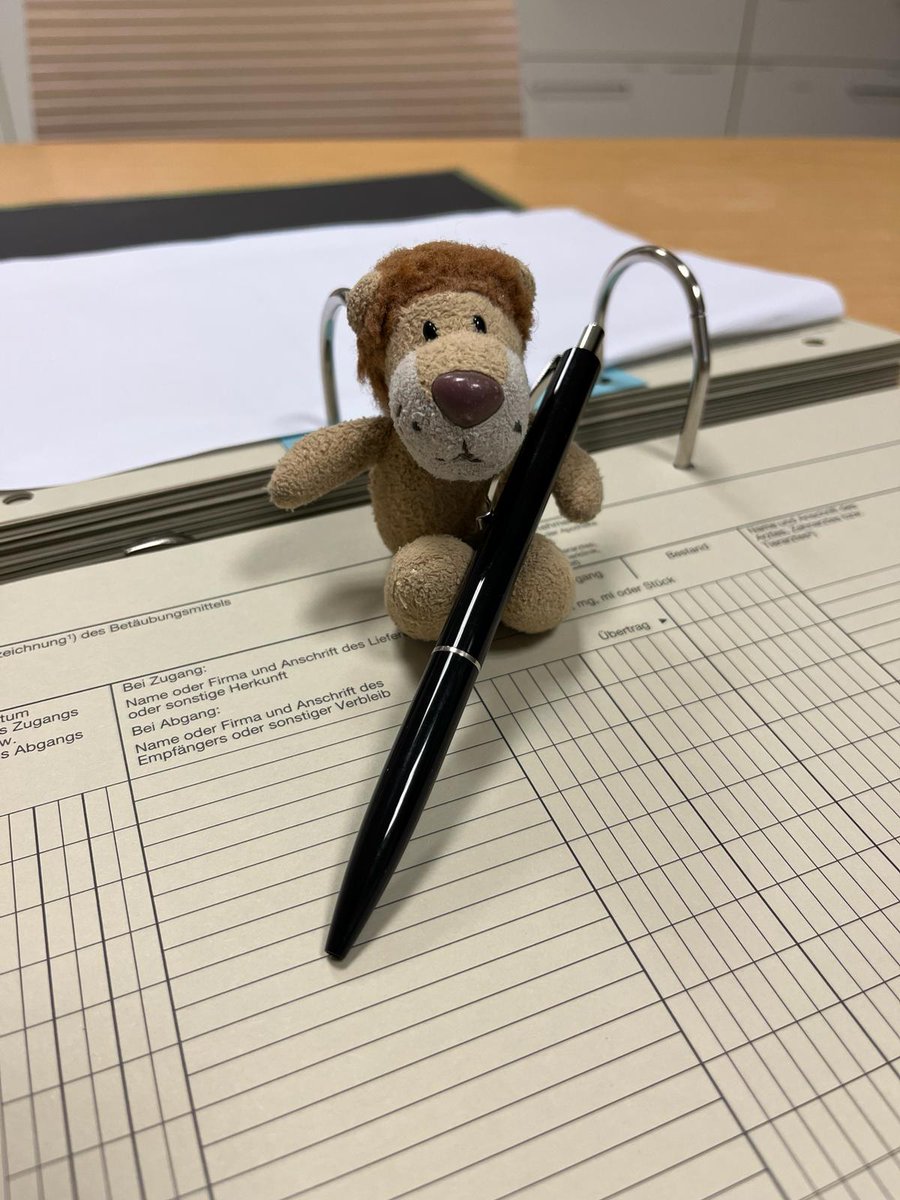 Jetzt ist die erste Woche schon um und ich habe mit dem  <a href="/Ludwig_Loewe/">Ludwig Loewe ✈️ - Reiselöwe & Abenteurer</a> und der <a href="/KauaGC/">Die Kaua aus Hamm / Westfalen</a> insgesamt 6 Nachtdienste in der Klinik gearbeitet, wir haben viele Tabletten gestellt, manche Tabletten müssen in einem Tresor aufbewahrt und ganz speziell dokumentiert werden.