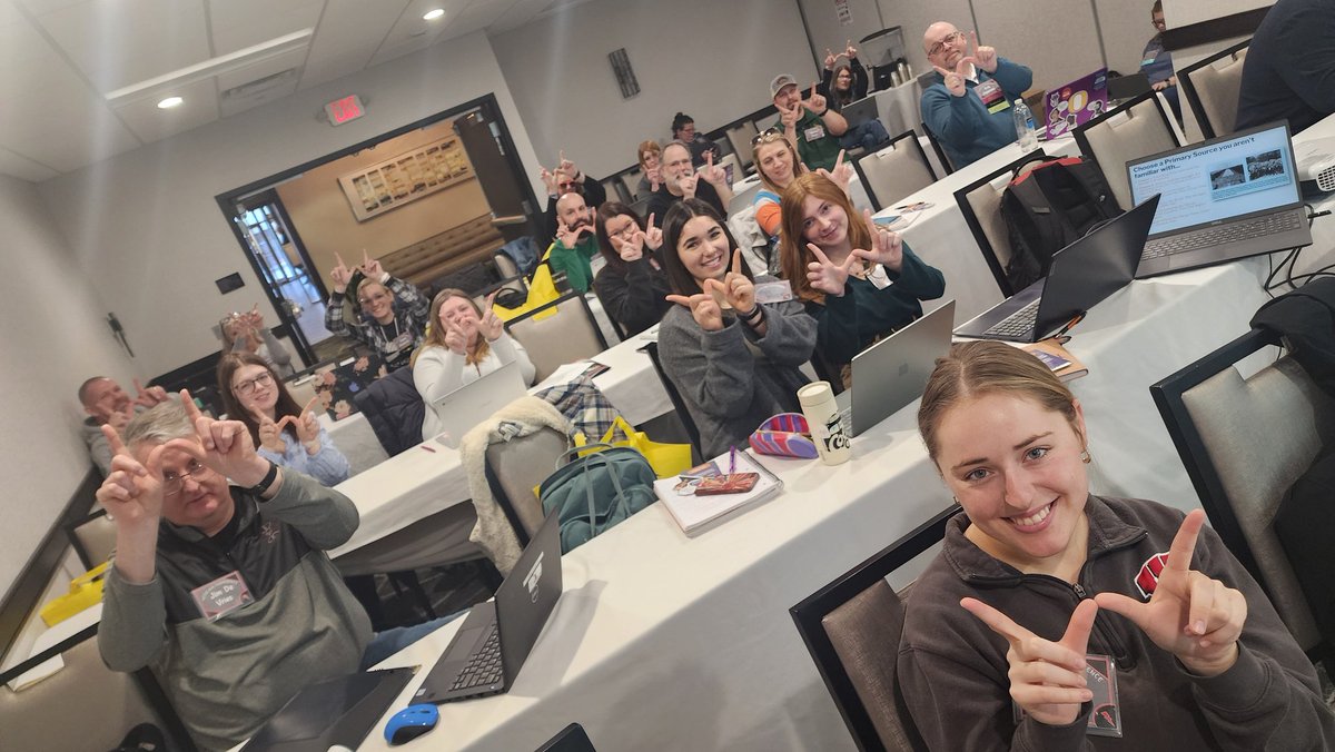 Full house @WCSS1 #wcss24 talking about some @BRInstitute resources for teaching African American History. Also got some @uwbadger Ws for the win today! Right @lorirech50