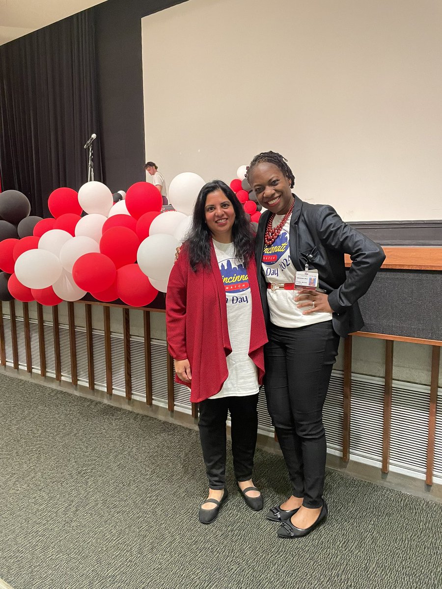 Dr. Pandya and I from @UCincyMedicine Office of DEI would love to wish you all a wonderful #MatchDay2024! You all have different paths, inspiring stories, and unique gifts that will impact your patients and the communities. Congratulations!🎉So proud!👌🏾