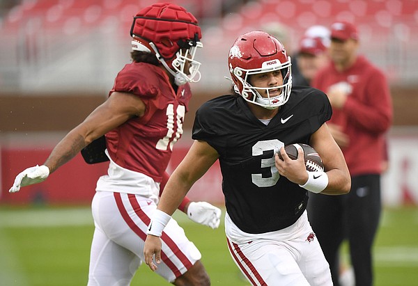 AR Democrat-Gazette on X: FAYETTEVILLE -- The Arkansas Razorbacks did not  let an overcast day with a leaky gray sky dampen the enthusiasm of the  first day of spring football Thursday.