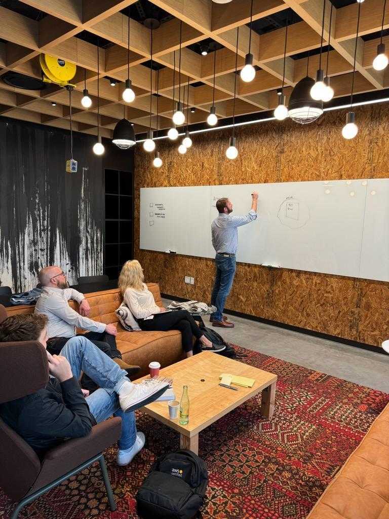 thorntech's tweet photo. We had a great meeting collaborating with our partners at @AWSCloud in their beautiful Arlington, Virginia office yesterday.

#cloudcomputing #filesharing #AWScloud https://t.co/AXRza15a9H