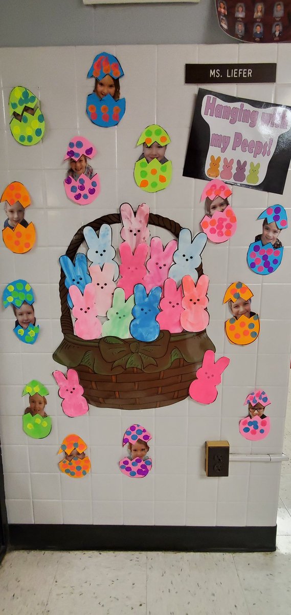 MsLieferKdg's tweet photo. It may be St. Patrick's day soon, but we are ready for Spring!!! #redbud132 https://t.co/3zmTqrcmLH