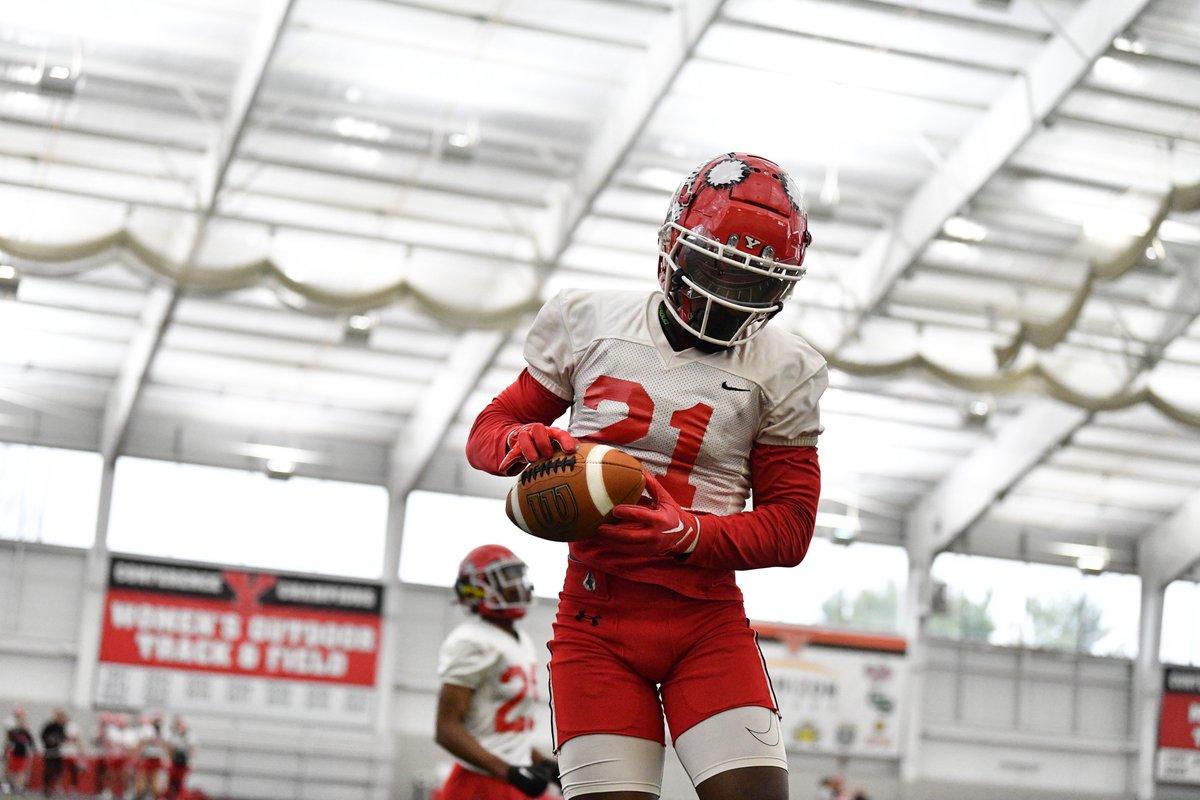 𝘽𝙖𝙘𝙠 𝙩𝙤 𝙒𝙤𝙧𝙠 🐧🏈 Spring Ball Day 1 ✅ #GoGuins