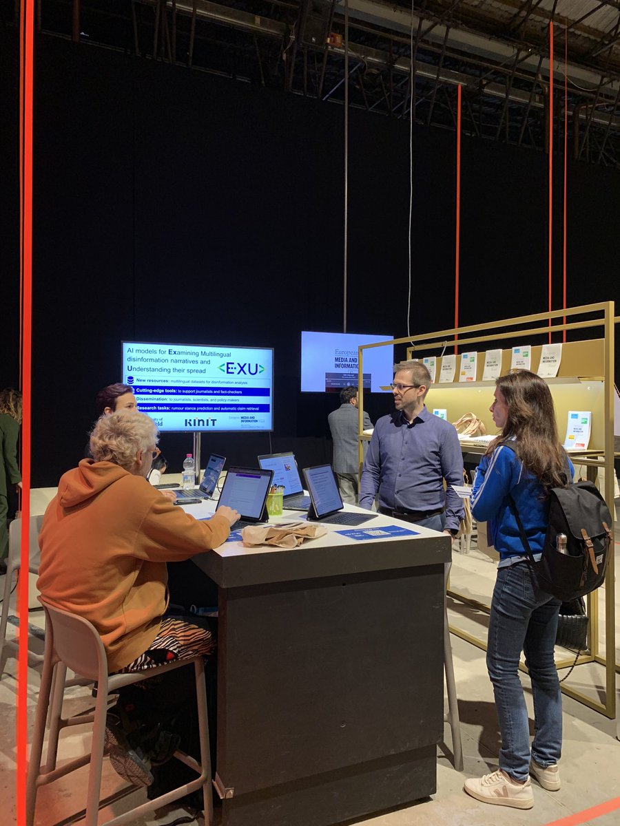 EMIF_Fund's tweet photo. 🟩 Have you visited our booth at the @Voices_Fest yet?
Pass by and learn about our interesting projects:
🤖 @exuproject 
📚 Fake Know More
🗳️ @ElectiFacts 
📝 the #Disinformation Playbook @globalfreemedia
💻 DisinfTrust @BlanquernaFCRI 
🧠 EMILE @UNI_FIRENZE https://t.co/xoqvviuofW