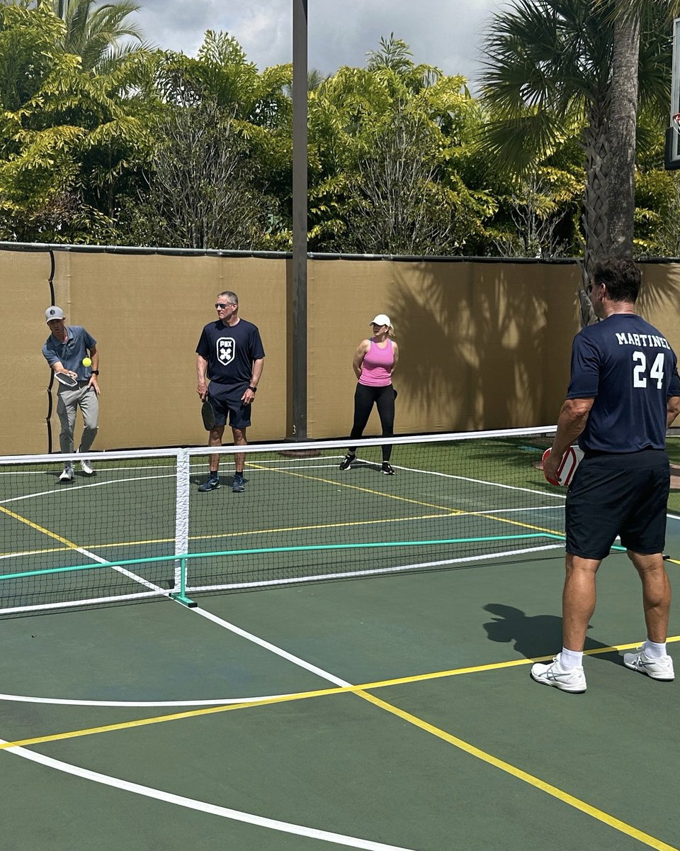 PBX was proud to support a leading automotive company dealer event recently with a custom corporate experience. 

MLB stars Tino Martinez and Jeff Conine were a "big hit" to make it a one-of-kind experience for our guests with pickleball, food, conversation, pics and more!