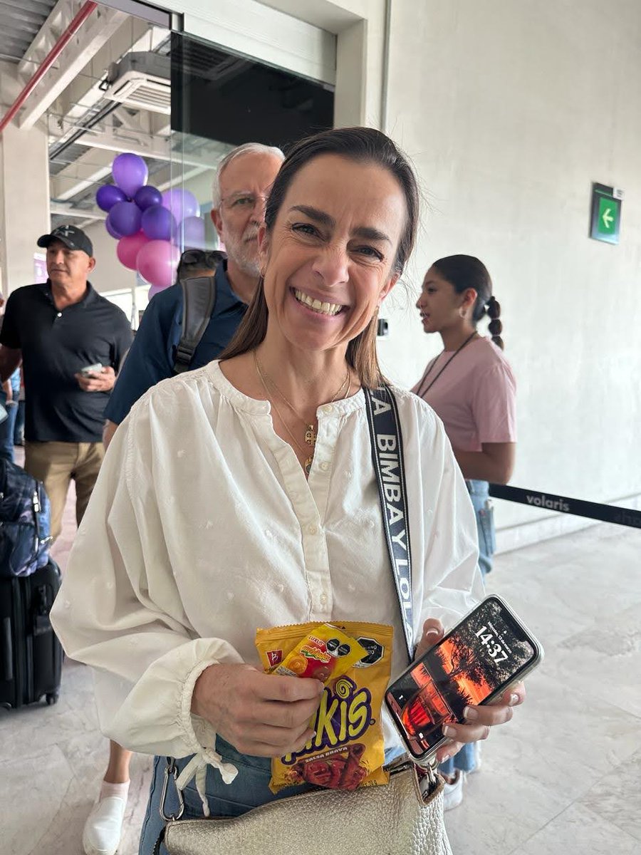 aldorazi's tweet image. #18AniversarioVolaris, #viajavolaris