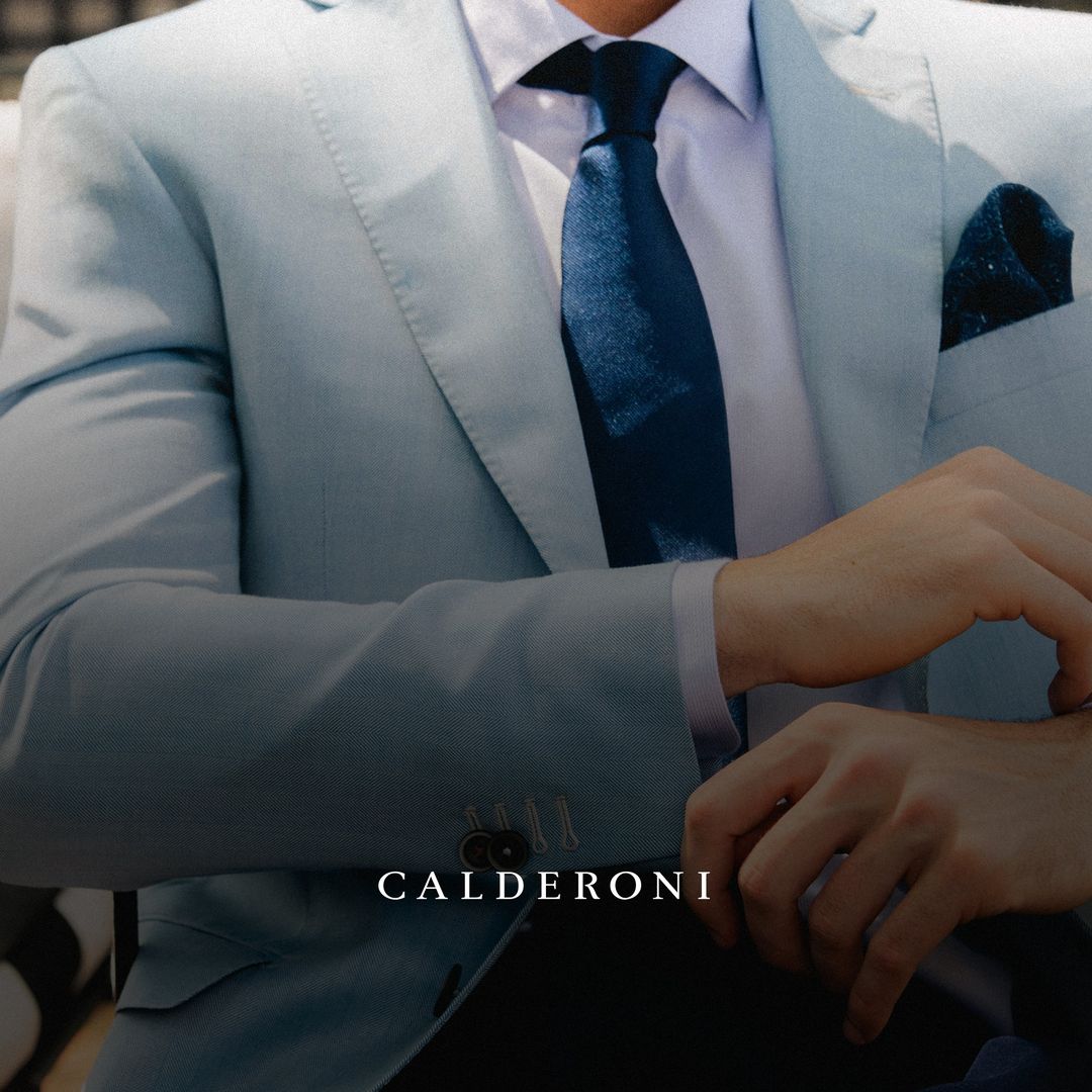 La distinción de ser recordado por los detalles.
#Calderoni. 

#Traje #Camisa #Saco #Moda