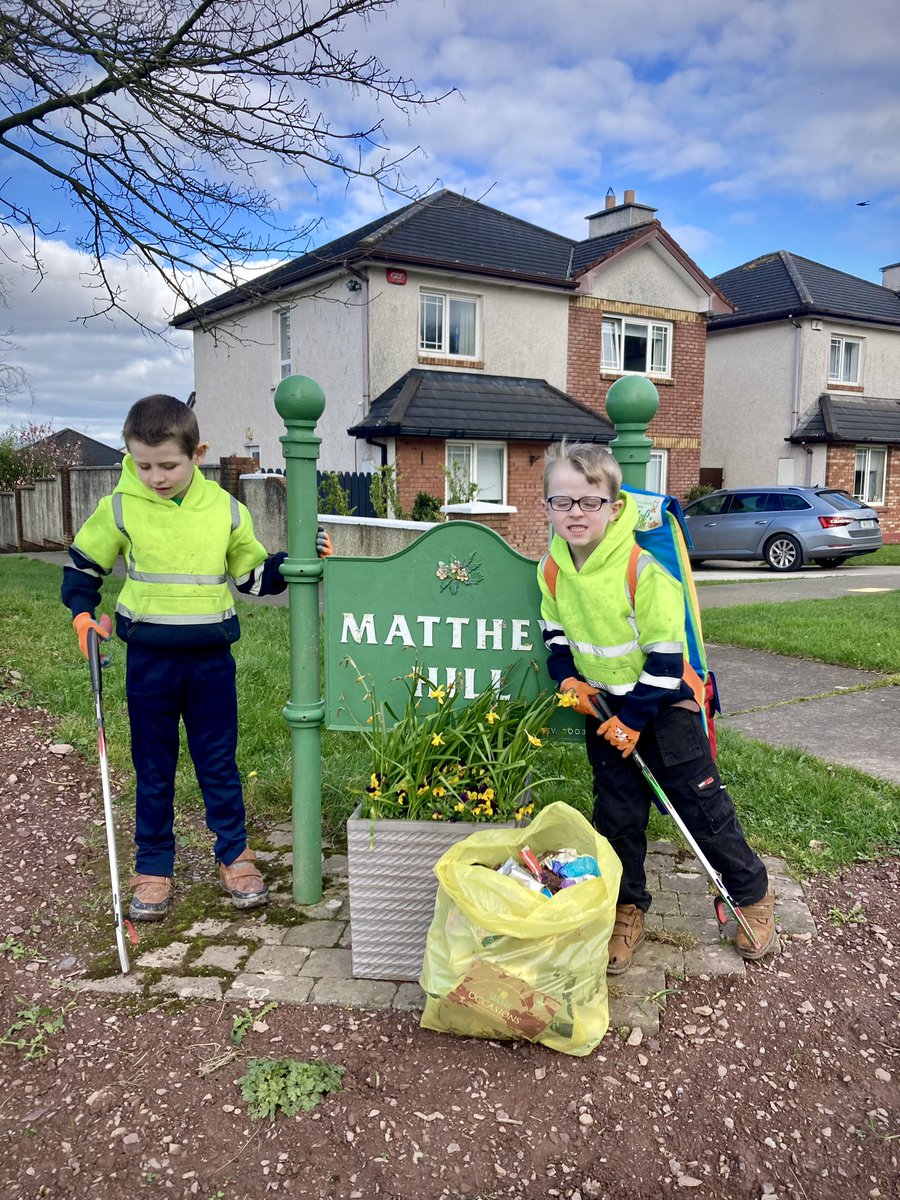 MichaelRing (@michaelpioring) on Twitter photo ‘Picker Pals’ - Fantastic initiative from <a href="/glasheenboys/">Glasheen Boys School</a>. Quick trip around our estate after school unfortunately yielded a bag of rubbish. Could be a very long weekend picking rubbish. Thanks to <a href="/TogherT/">Tidy Towns Togher (TTT)</a> for their help as well. ‘Picker Pals’ - Fantastic initiative from <a href="/glasheenboys/">Glasheen Boys School</a>. Quick trip around our estate after school unfortunately yielded a bag of rubbish. Could be a very long weekend picking rubbish. Thanks to <a href="/TogherT/">Tidy Towns Togher (TTT)</a> for their help as well.