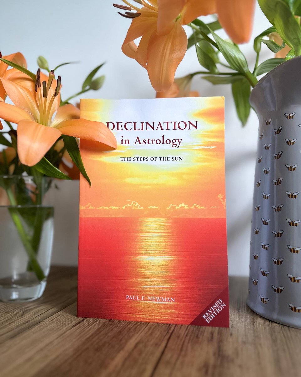 wessexastro's tweet photo. The days are getting longer and lighter - but do you know why? This lovely book explains it all...๐๐
https://t.co/wJcLLwKl31
#sunsign #sunsignastrology #risingsigns #astrologybooks #astrologyhouses #astrologychart https://t.co/fGtq9GHMFZ