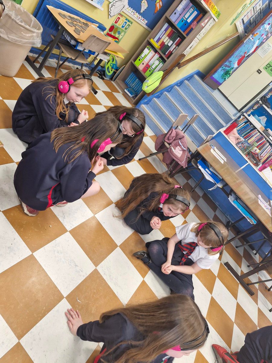 downpatrickps's tweet photo. P6 enjoyed using Now Press Play to learn more about Vikings.
They learnt about Viking life in Denmark and the reasons they left Scandinavia, raids on monasteries, the invasion of England and about the resistance by Alfred the Great.  @nowpressplay https://t.co/1mXpOTLclQ