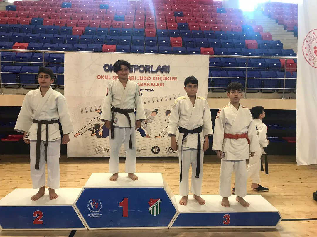 GSB_Kirikkale's tweet photo. 📌14 15 Mart tarihleri arasında Okul sporları👉 Grup Judo müsabakasında 42kg da Kafi Can Sözdinler 3. Olarak Afyon ilinde yapılacak final müsabakalarına katılmaya hak kazanmıştır. 👏
Sporcumuzu ve Antrenörümüzü tebrik eder, Final müsabakalarında başarılar dileriz👏 https://t.co/NyM32y7j6H