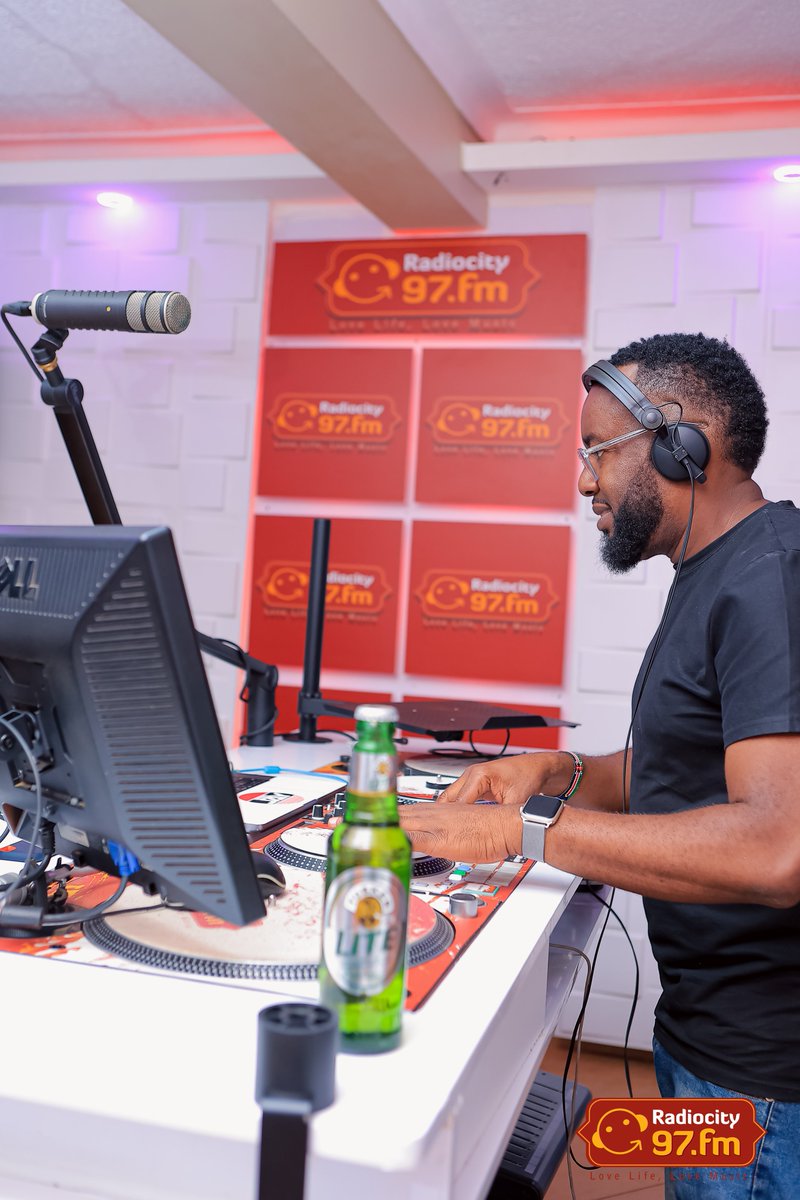 97fmRadiocity's tweet photo. We’re about to LITE up your Friday night 💥💥

#TuskerLiteNeonRave |#TurnOnYourLite

📻:97FM/ Listen online: https://t.co/XITsaLsy8d https://t.co/6ICXSDIhnT