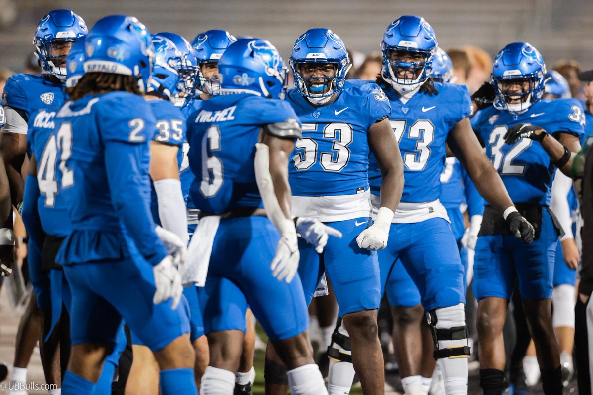 Truly blessed to receive a D1 offer from the University of Buffalo! @UBFootball @Pete_Lembo @Stansfield_Matt @CoachV1781 @PEAFootball