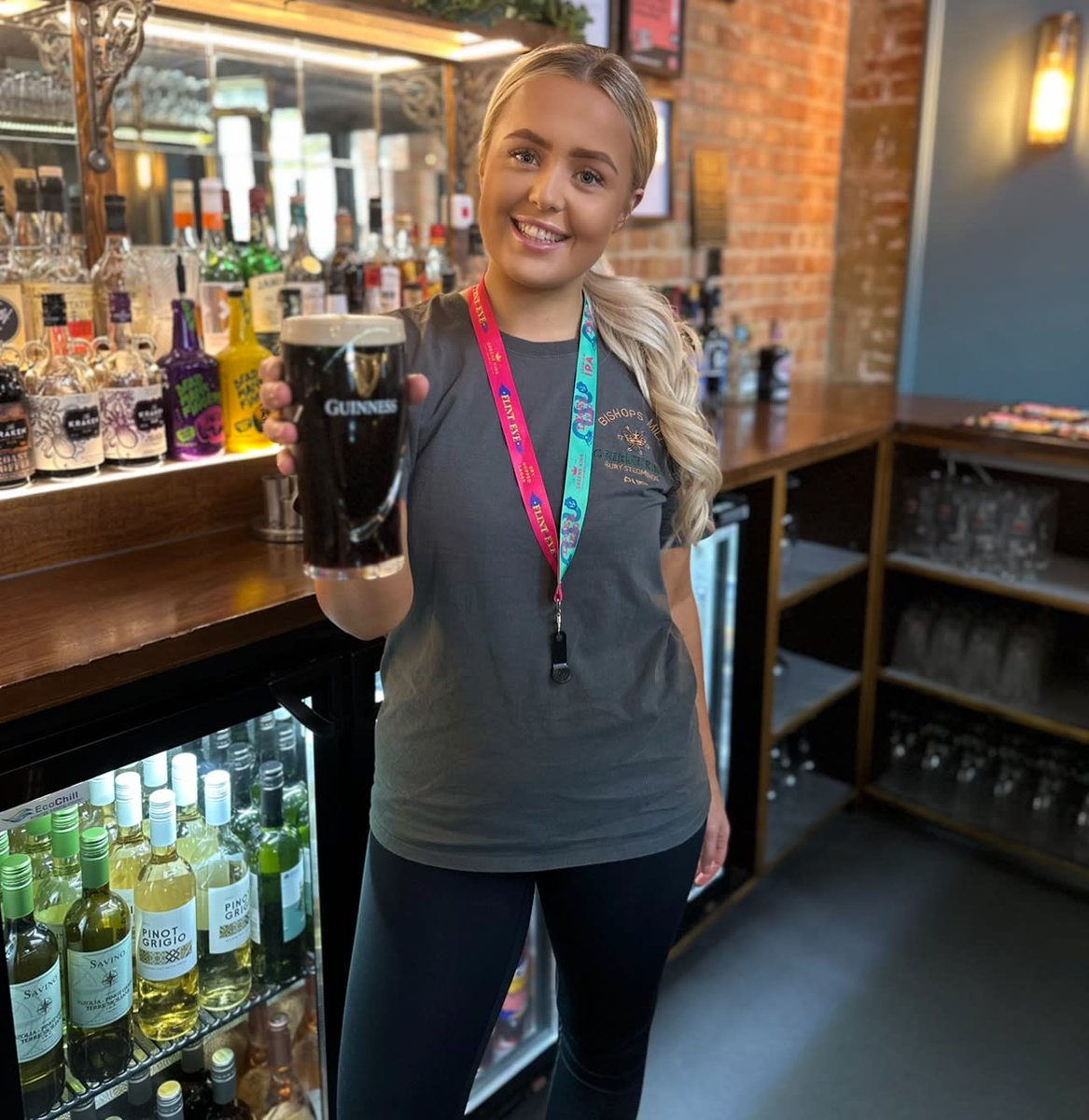 Are you ready for six nations finale 🏉 
We are! 🤞🏼🍺
Get your last minute bookings in- limited an availability for the day! 
 greeneking.co.uk/pubs/wiltshire…