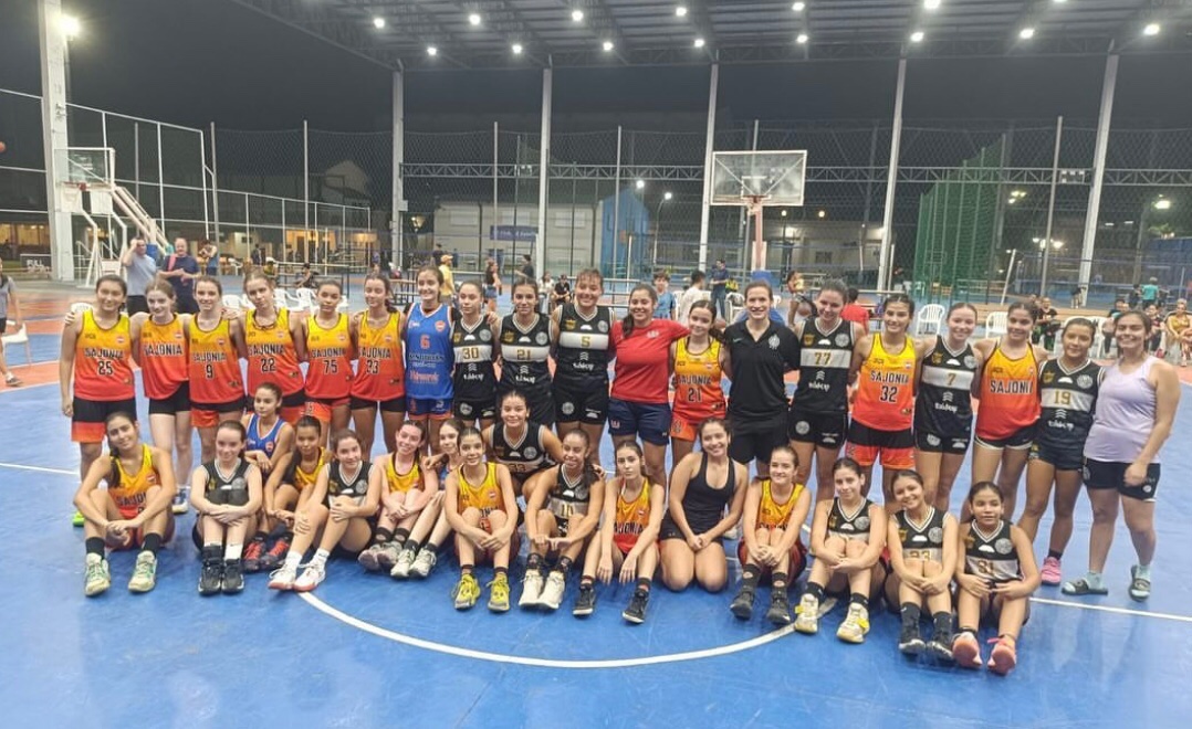 🏀 #Básquet | Cuenta Regresiva

Las chicas de #U13 y #U15, sin descanso midiéndose contra Sajonia Básquet, con miras al torneo oficial.

#ForoLlenodeGlorias #GoQueens