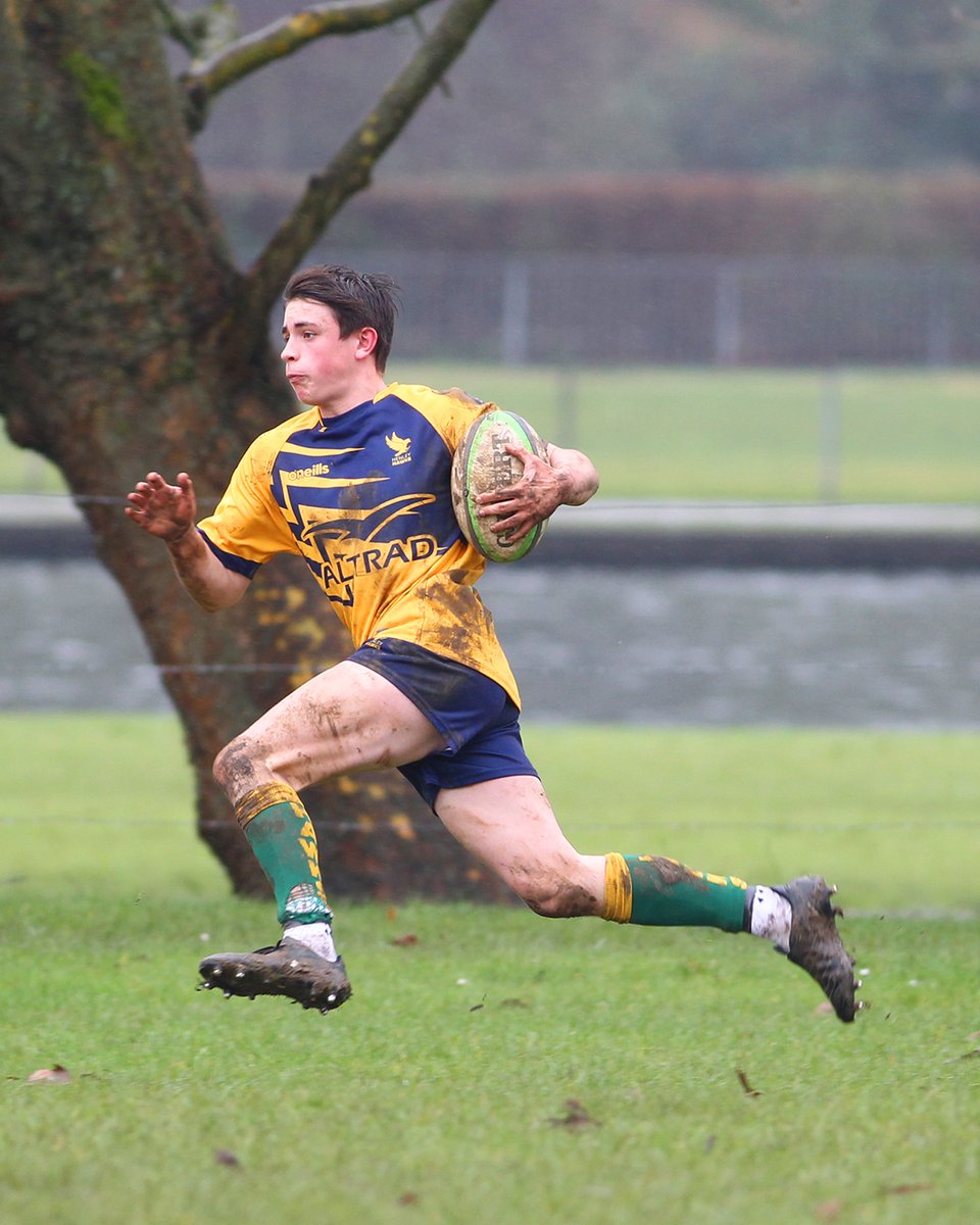 Grassroots love ❤️ From professionals to grassroots we have a wide range of partners - a moment of appreciation for all them! Check out these shots from @AmpthillRufc & @HenleyHawks 🔥