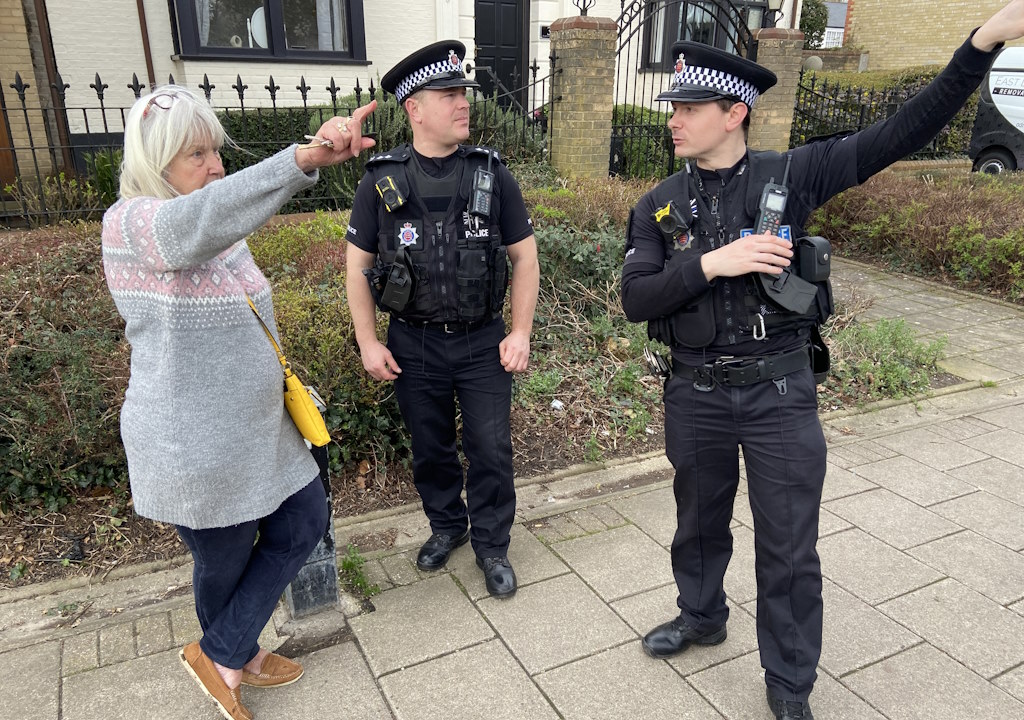 Our Community Policing Team  are continuing to drive down anti-social behaviour (ASB) with a series of operations to tackle offending.

ASB in the district has fallen by 37.5% and 18 prolific offenders have been handed criminals behaviour orders.

#ProtectingAndServingEssex