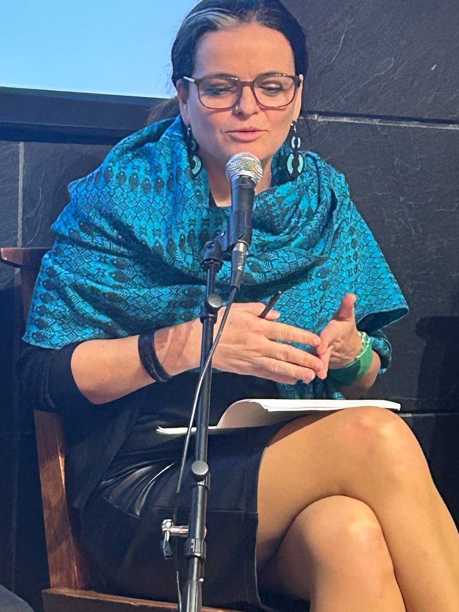 🤲🏼 I want to emphasize the importance of alliances - we have a lot of regional alliances and that is what women's funds in the South are doing. We build strong alliances. —Laural Leonelli; Fondo de Mujeres del Sur 1/2 #CooperacionSurSur #LeadingFromTheSouth